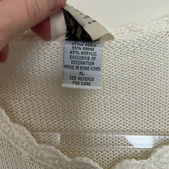 Teddi Petite White Scallop Cardigan with Bow Cottage Print Detail - Size Large - Picture 4 of 6